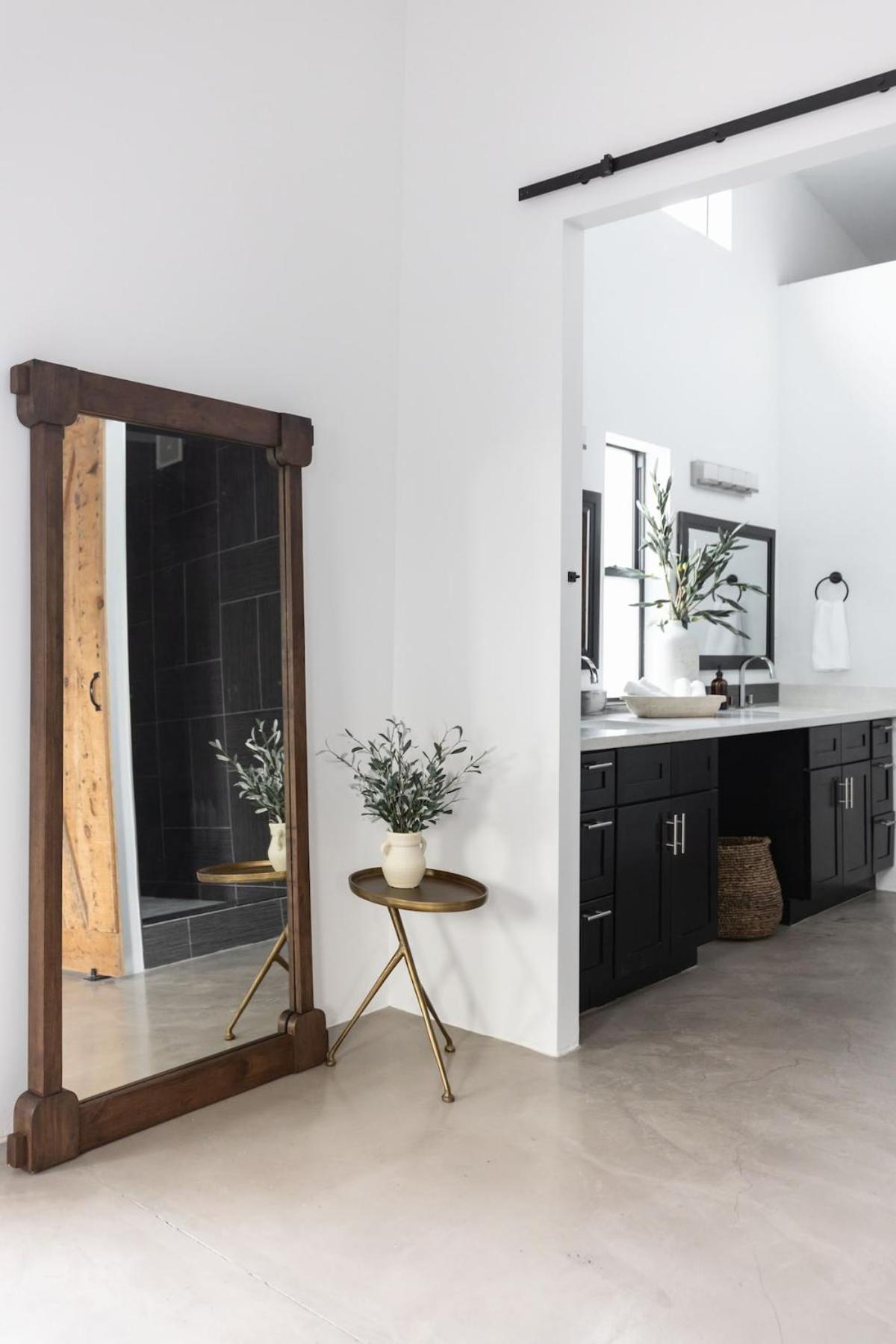 Modern Industrial-near Old Town Holiday home Scottsdale