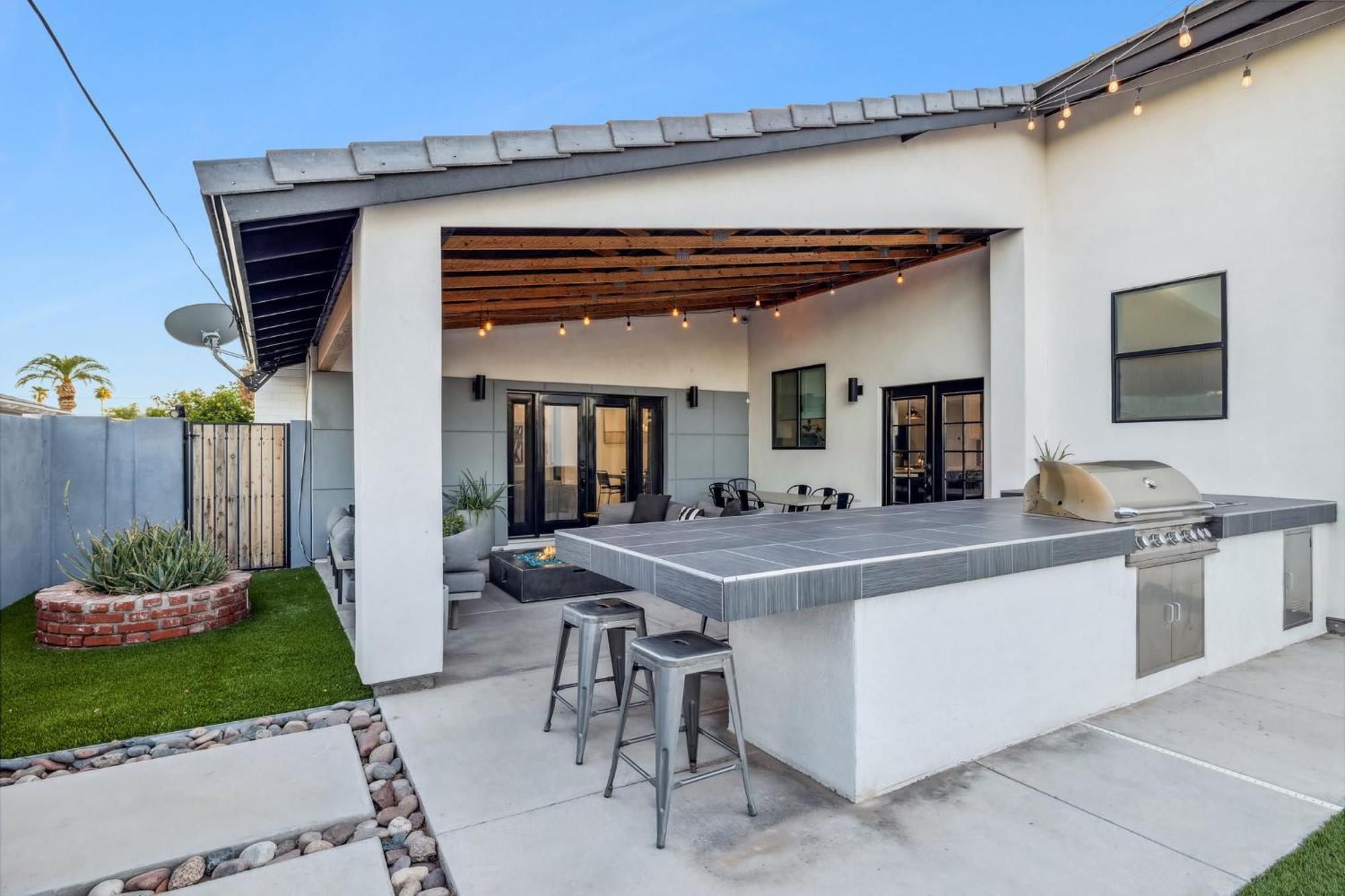 Modern Industrial-near Old Town * Scottsdale